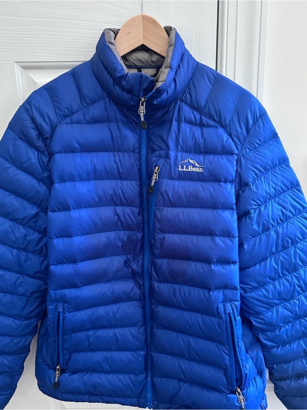 L.L.Bean Ultralight 850 Down Jacket Blue Lightweight Zip Puffer Coat Medium